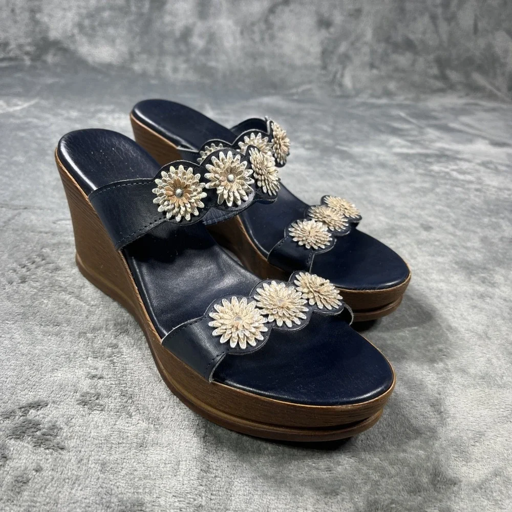 Italian Shoemakers Platform Wedge Sandals Size 10 Blue Wide straps Open Toe Shoe